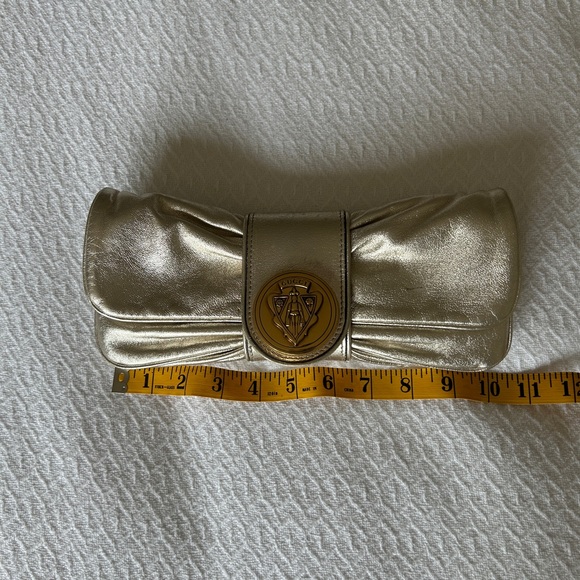 Gucci Gold Clutch - Picture 16 of 17